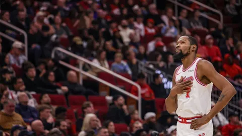 王钰栋连续进球，领跑中超射手榜，专家深度分析314天后再现神